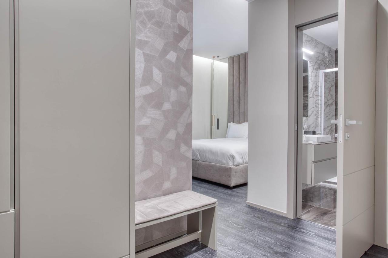 Le Suite Del Corso The Smart Boutique Aparthotel By Ospitami Milan Bagian luar foto