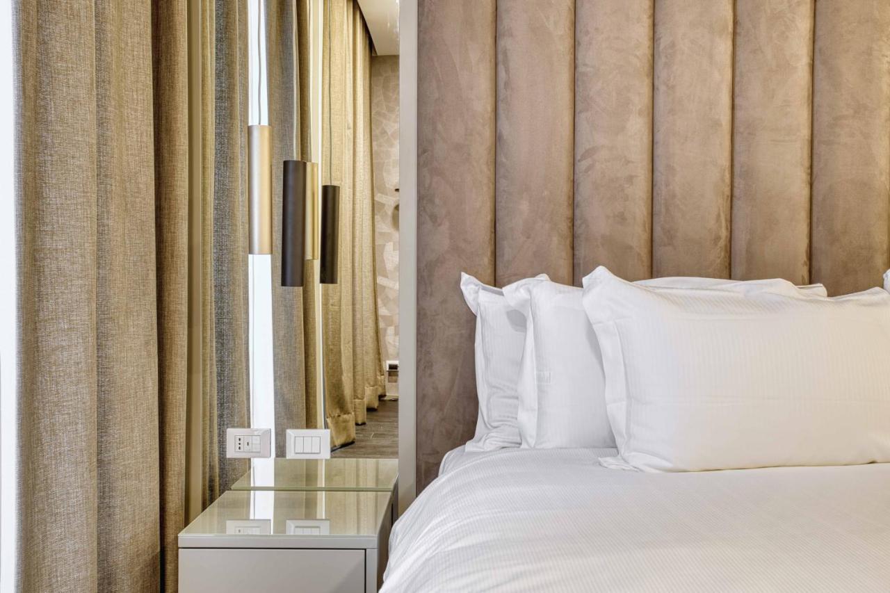 Le Suite Del Corso The Smart Boutique Aparthotel By Ospitami Milan Bagian luar foto