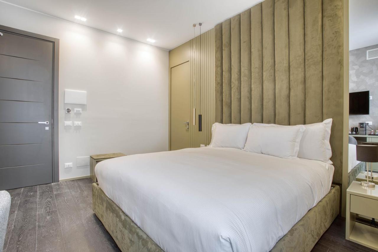 Le Suite Del Corso The Smart Boutique Aparthotel By Ospitami Milan Bagian luar foto