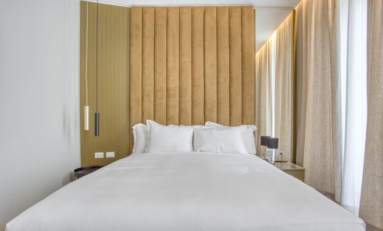 Le Suite Del Corso The Smart Boutique Aparthotel By Ospitami Milan Bagian luar foto