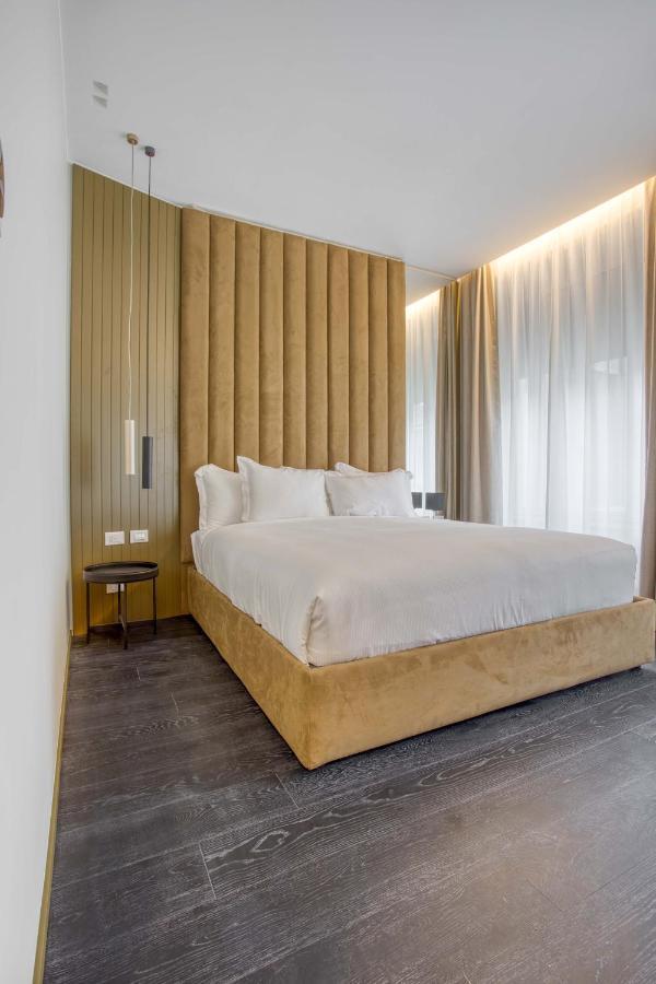 Le Suite Del Corso The Smart Boutique Aparthotel By Ospitami Milan Bagian luar foto